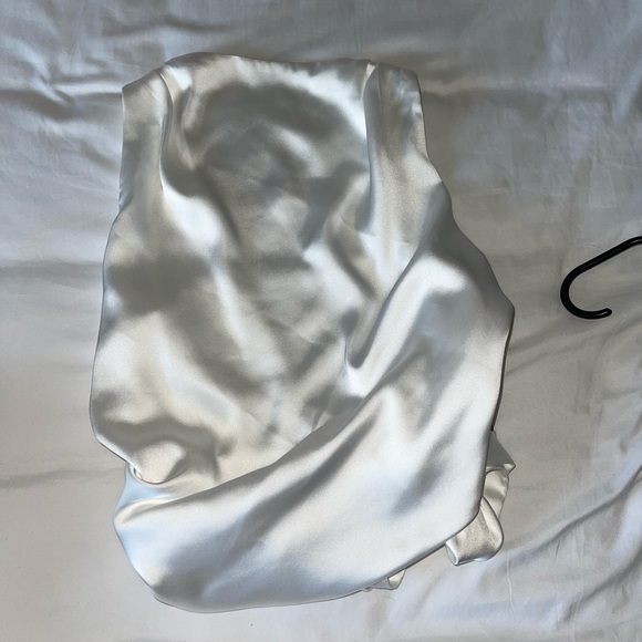 Zara Open Back Satin Effect Top - Picture 2 of 3